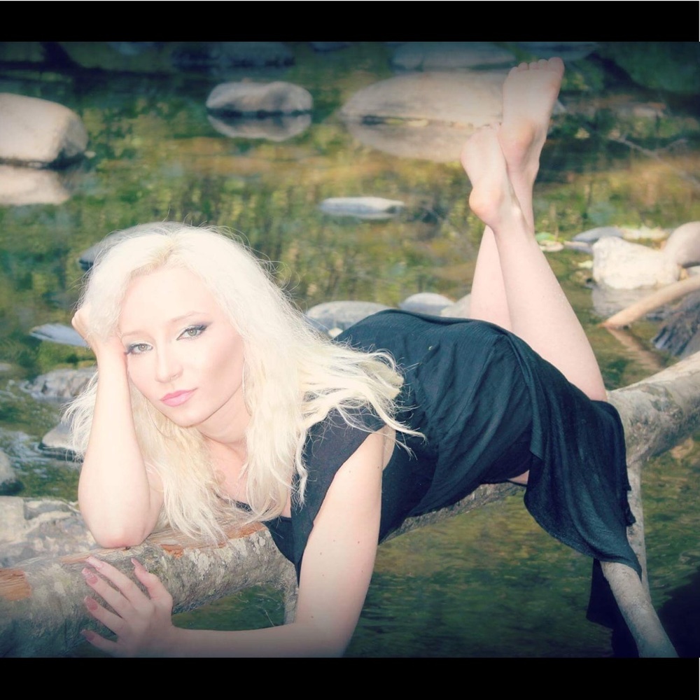 Meet your Posher, Saraya